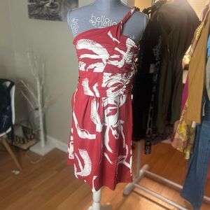 TRACY NEGOSHIAN ONE-SHOULDER RED AND WHITE DRESS